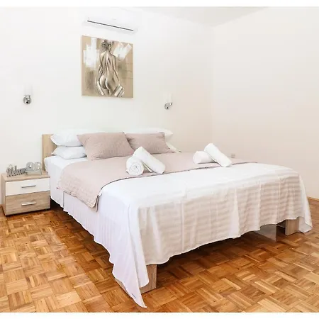 Legend Apartament Grebaštica