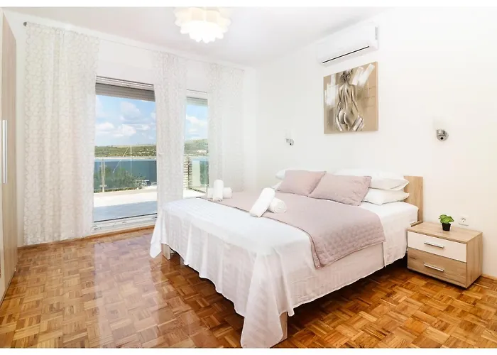 Legend Apartman Grebastica